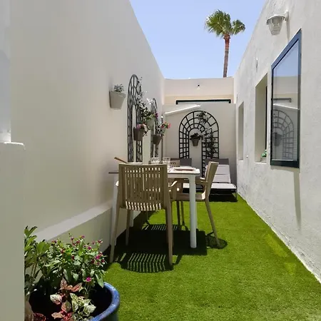 Apartman Paseo Del Mar- Playa Roca Sea Front Access - Free Ac - Wifi Costa Teguise