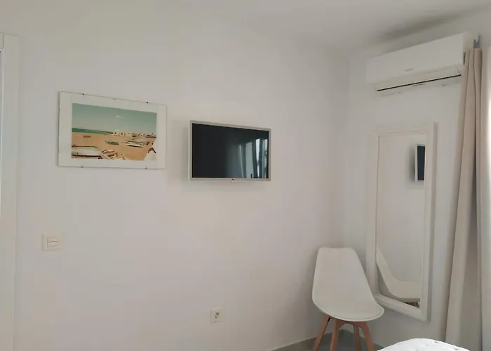 Appartement Paseo Del Mar- Playa Roca Sea Front Access - Free Ac - Wifi *