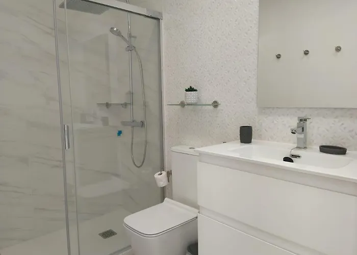 Paseo Del Mar- Playa Roca Sea Front Access - Free Ac - Wifi Appartement *