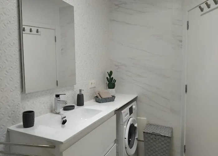 Appartement Paseo Del Mar- Playa Roca Sea Front Access - Free Ac - Wifi