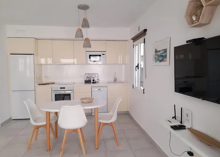 Paseo Del Mar- Playa Roca Sea Front Access - Free Ac - Wifi Appartement *