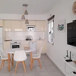 Paseo Del Mar- Playa Roca Sea Front Access - Free Ac - Wifi Appartamento *