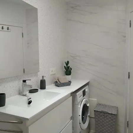 Апартаменты Paseo Del Mar- Playa Roca Sea Front Access - Free Ac - Wifi