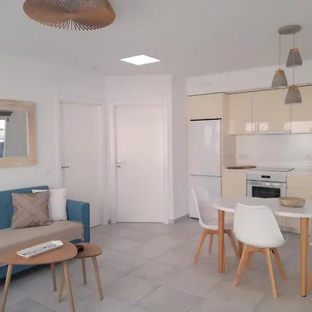 Paseo Del Mar- Playa Roca Sea Front Access - Free Ac - Wifi *