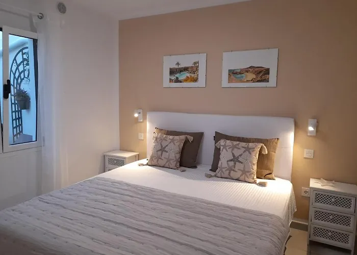 Paseo Del Mar- Playa Roca Sea Front Access - Free Ac - Wifi Apartment *