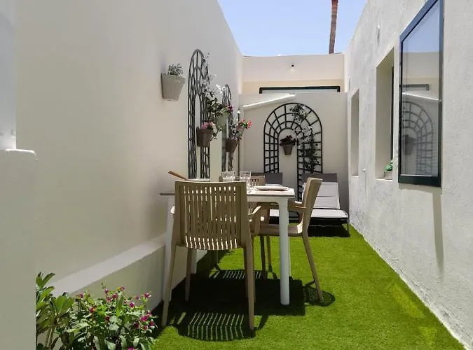 Apartment Paseo Del Mar- Playa Roca Sea Front Access - Free Ac - Wifi Costa Teguise