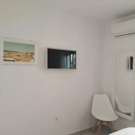 Apartament Paseo Del Mar- Playa Roca Sea Front Access - Free Ac - Wifi *